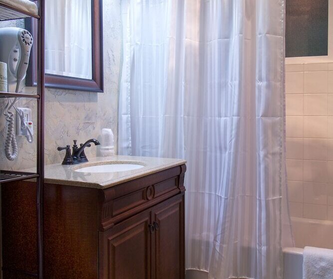 فندق Bailey Lodge