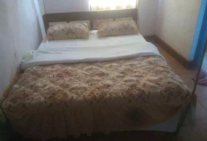 هتل Basil Guest Rooms