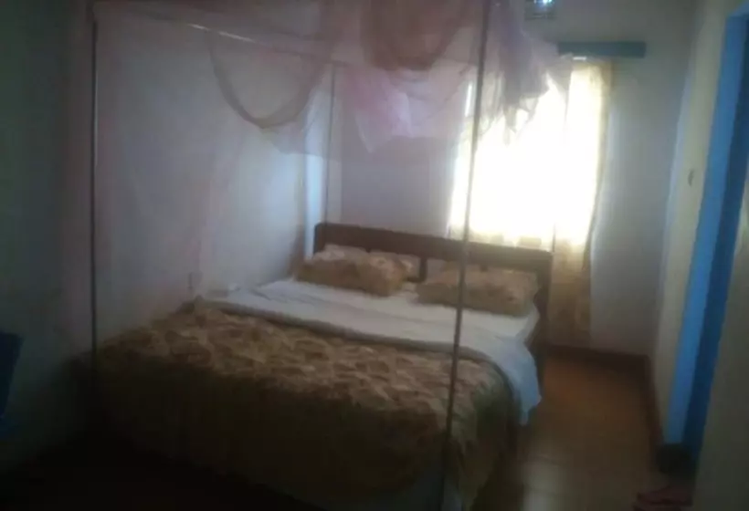 هتل Basil Guest Rooms