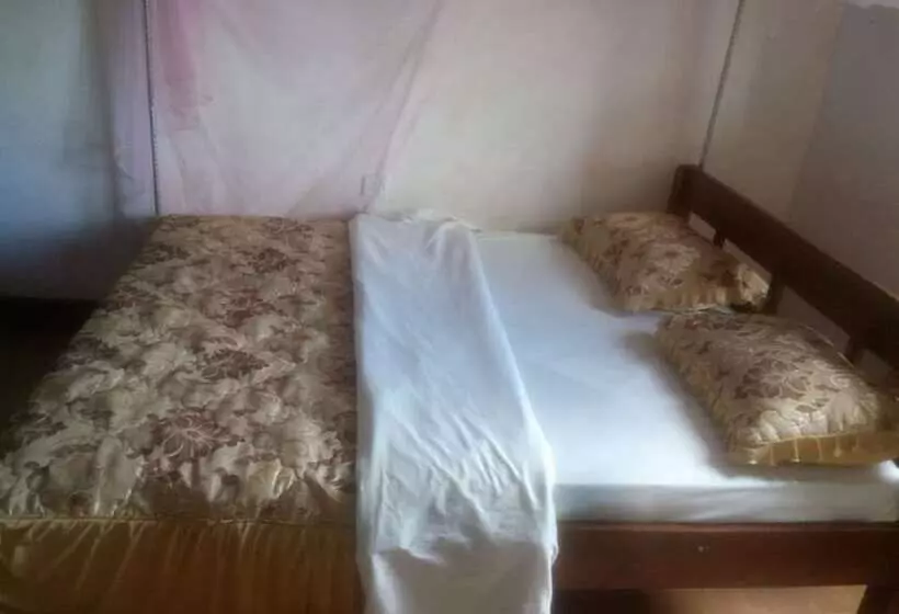 هتل Basil Guest Rooms