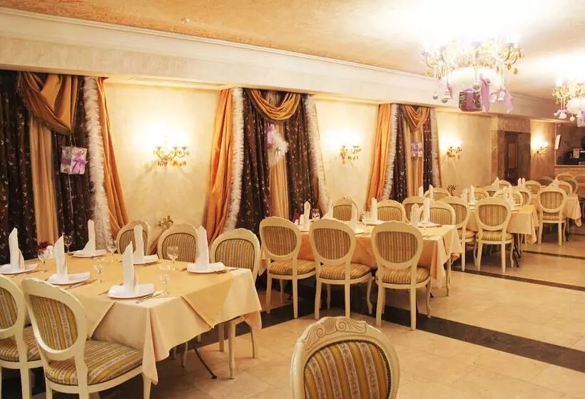 Hotelli Berejki Hall