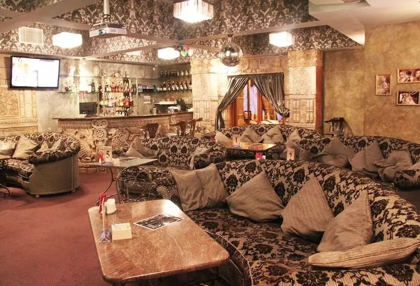 Hotelli Berejki Hall