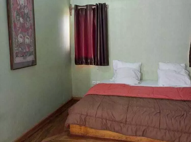 هتل Bien Sûr Hôtel