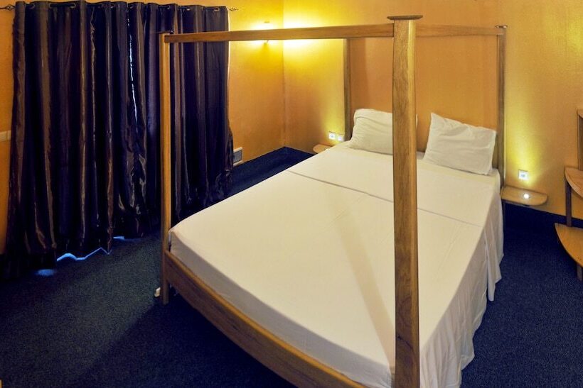 هتل Bien Sûr Hôtel