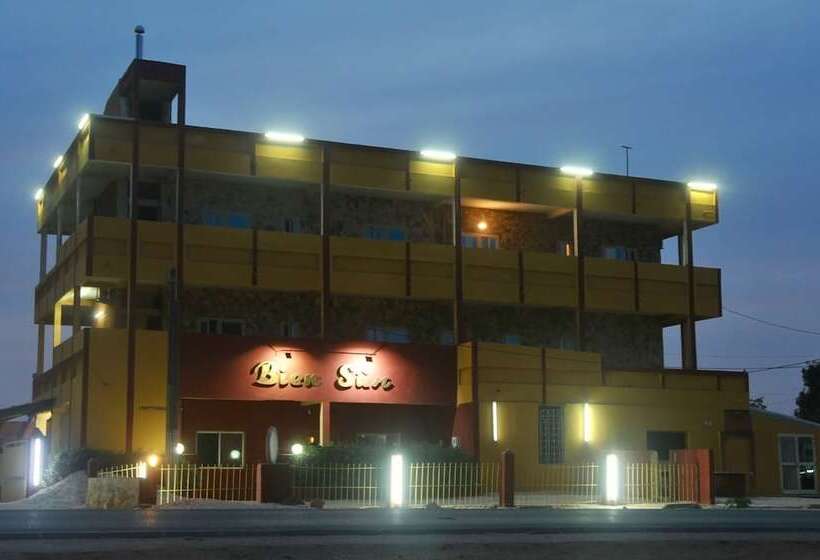 هتل Bien Sûr Hôtel