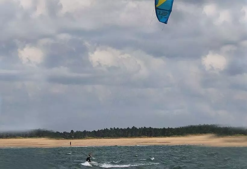 Hotelli Cloud Nine Lanka Resort