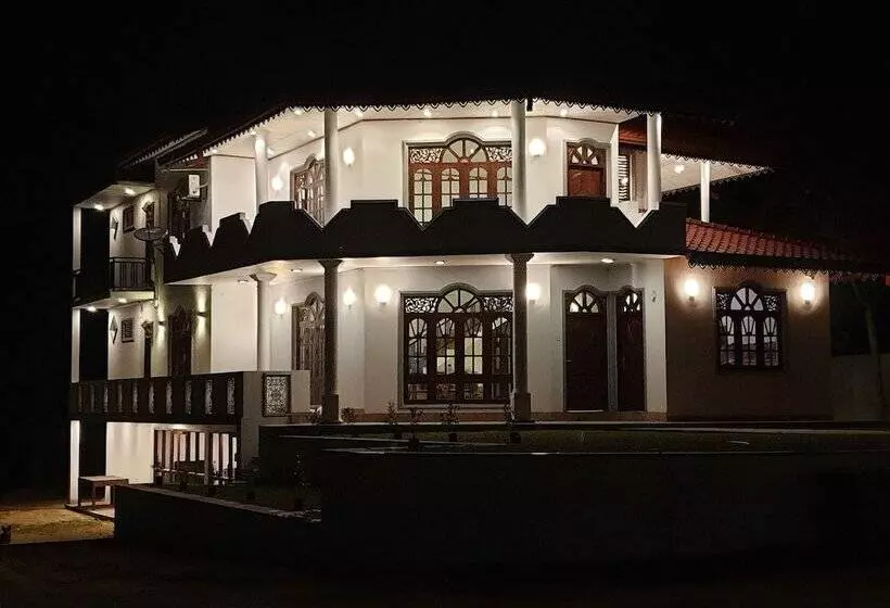 Hotelli Grand Villa Kalametiya