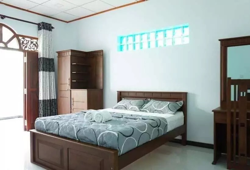 Hotelli Grand Villa Kalametiya