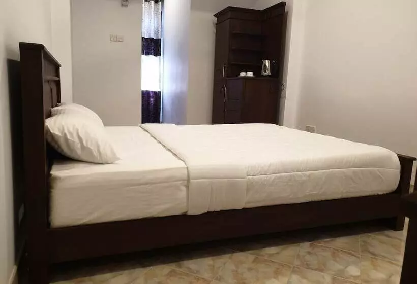 Hotelli Grand Villa Kalametiya