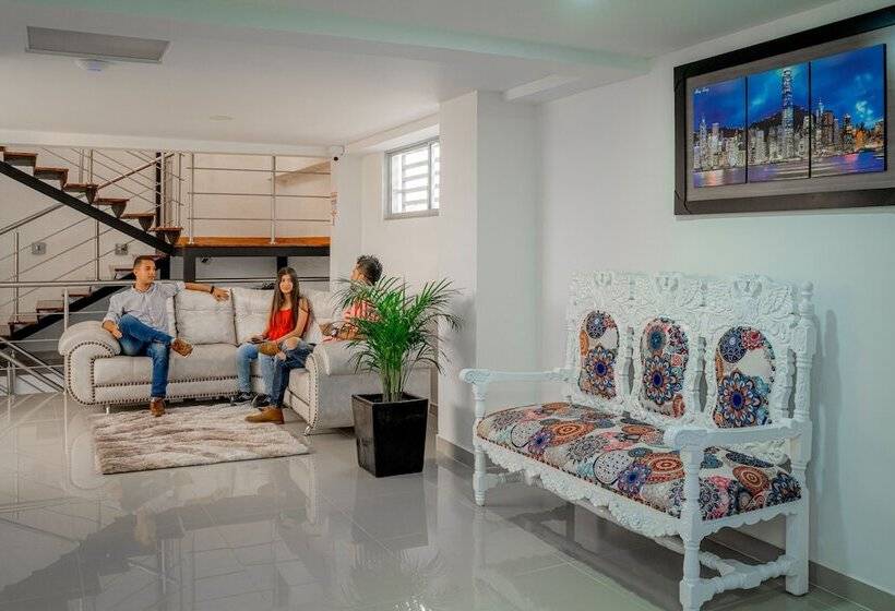 Отель La Estacion