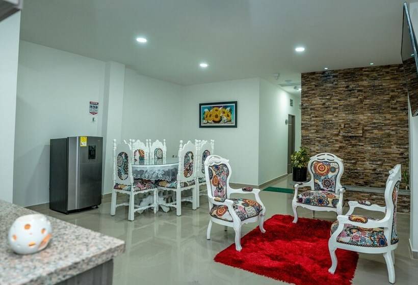 Отель La Estacion