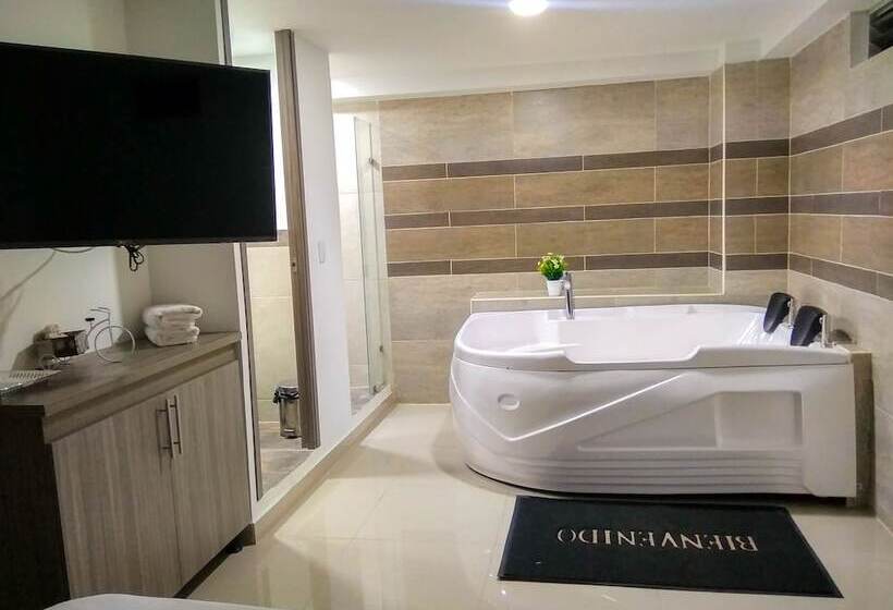 Отель La Estacion