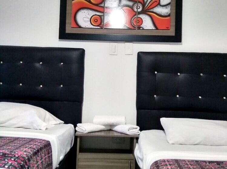 Отель La Estacion