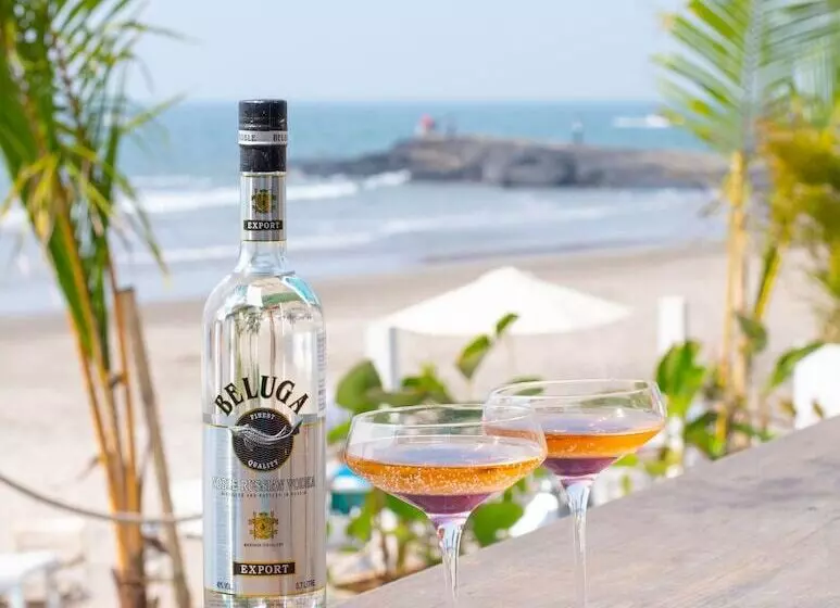 Hotelli Living Room Beach Resort