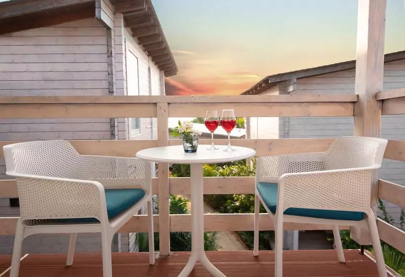 Hotelli Living Room Beach Resort