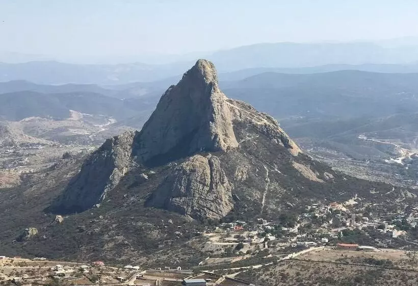 ホテル Montebello