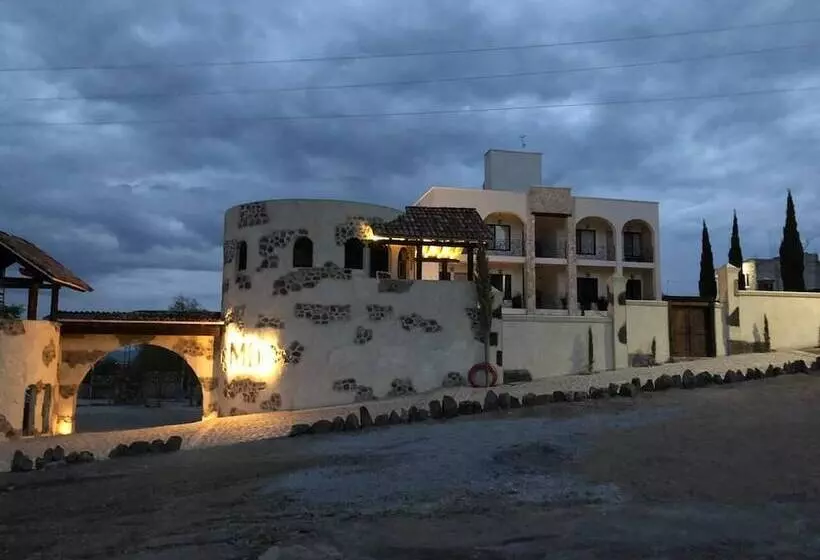 ホテル Montebello