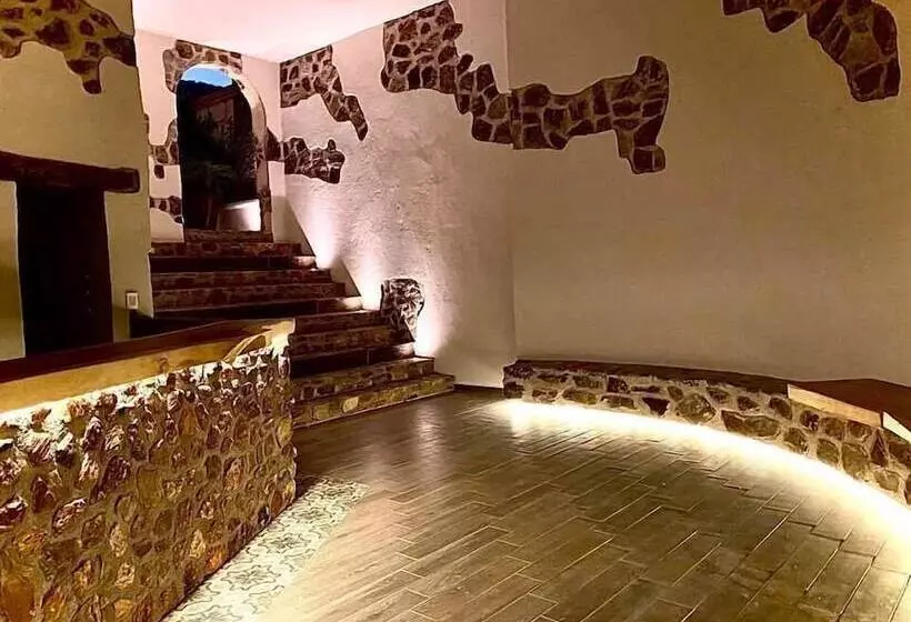 ホテル Montebello