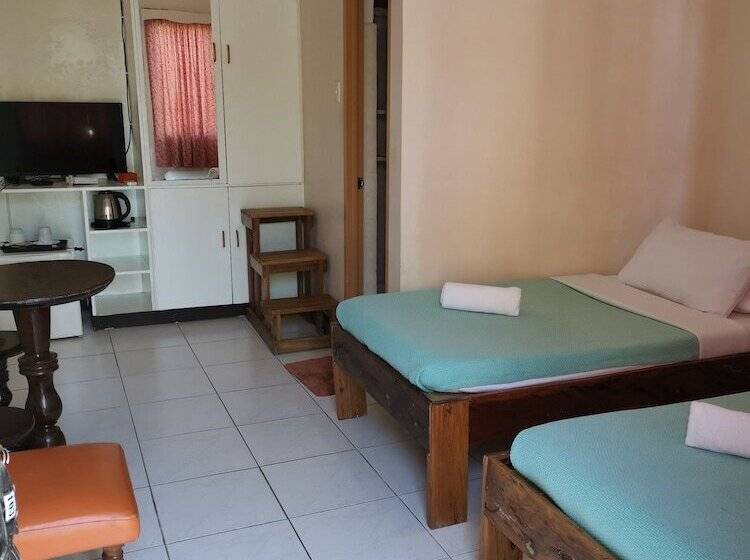 Hotelli Mt. Bagarabon Beach And Mountain Resort