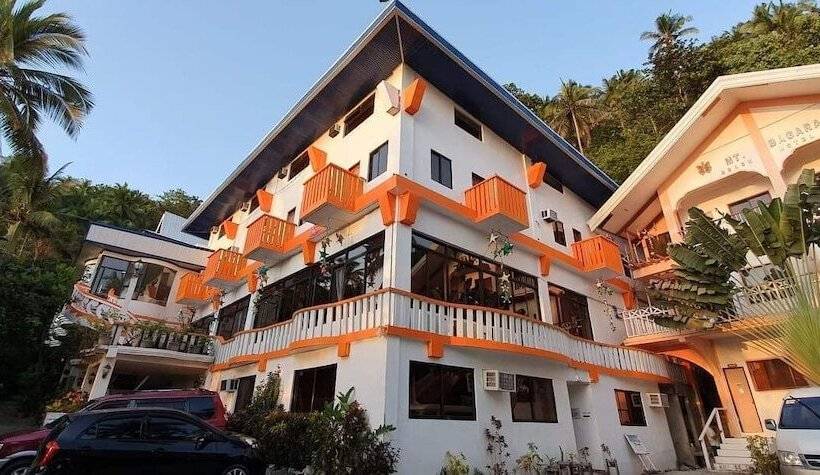 Hotelli Mt. Bagarabon Beach And Mountain Resort