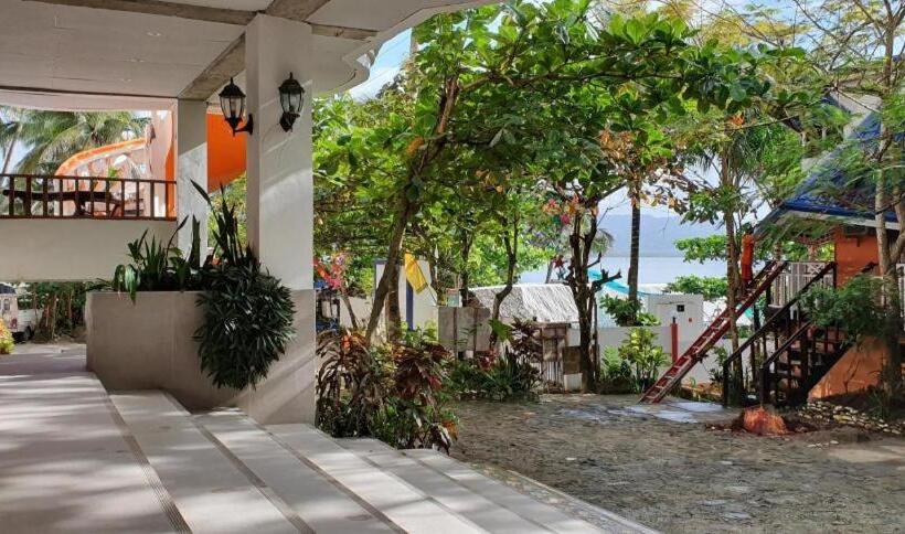 Hotelli Mt. Bagarabon Beach And Mountain Resort