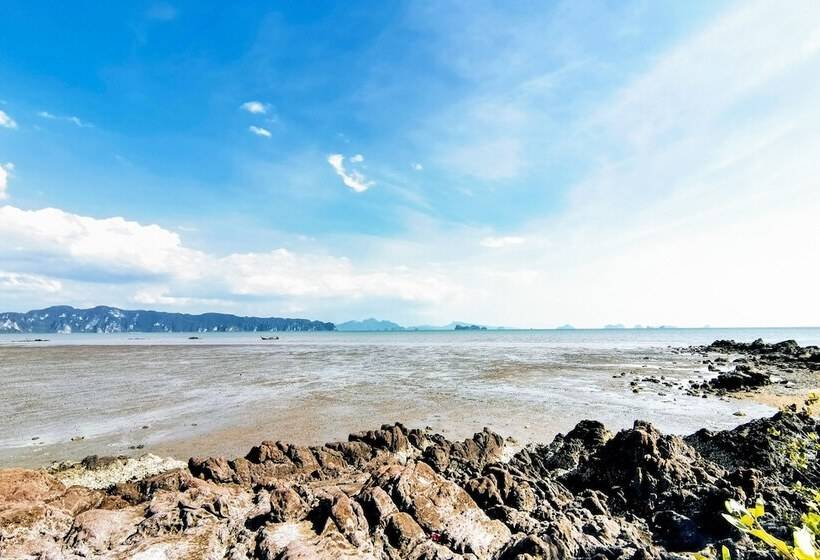 בית מלון כפרי Oyo Bulan Anda Baba Resort