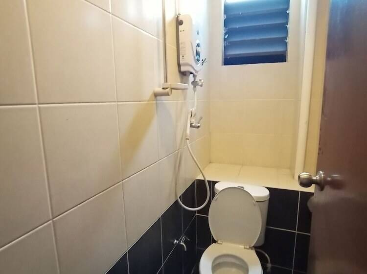 فندق Spot On 89909 Stay On 002