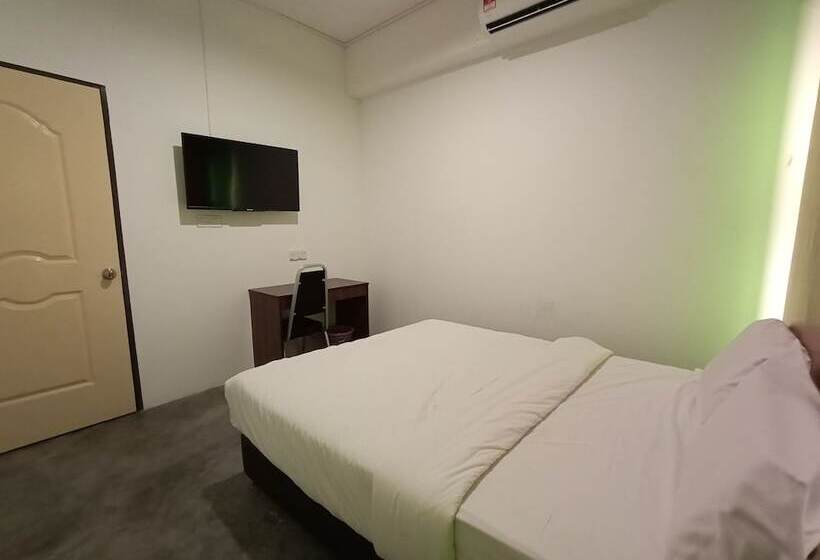 فندق Spot On 89909 Stay On 002