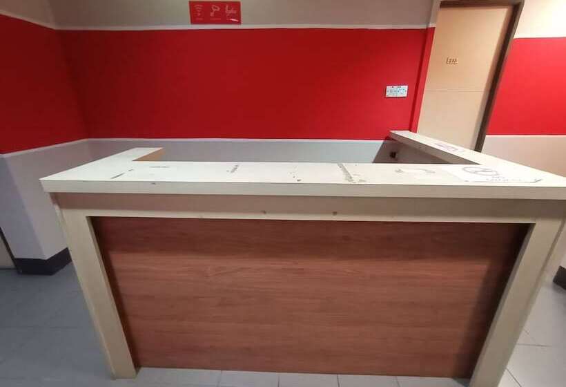 فندق Spot On 89909 Stay On 002