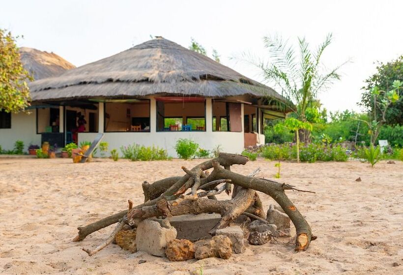 هتل Tamba Kuruba Eco Lodge