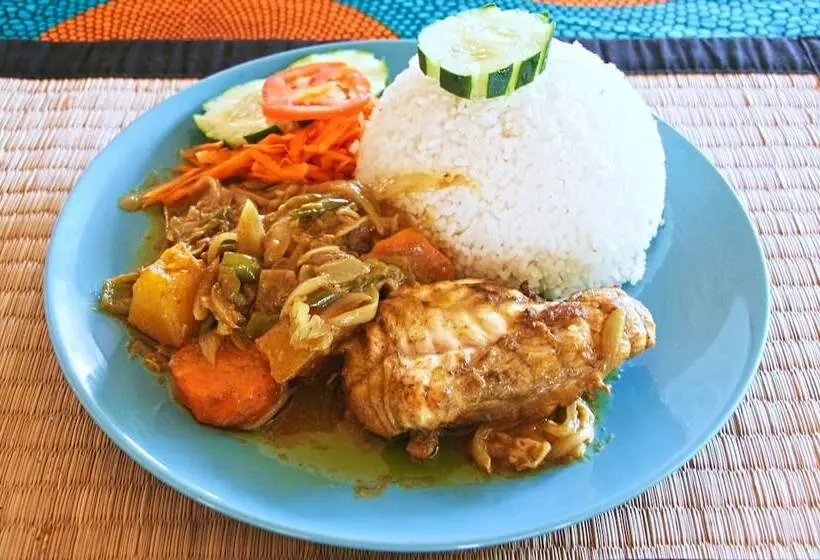 هتل Tamba Kuruba Eco Lodge