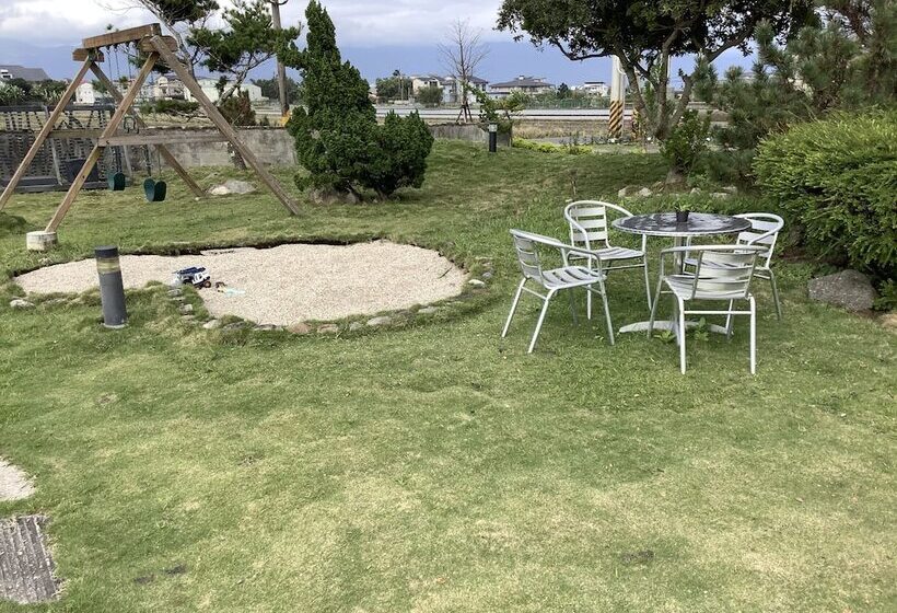 Leisure Pavilion House B&b