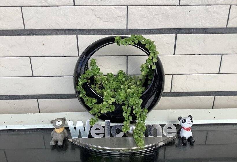 Leisure Pavilion House B&b