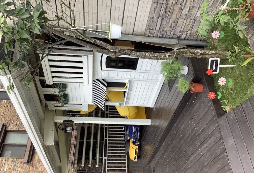 Leisure Pavilion House B&b