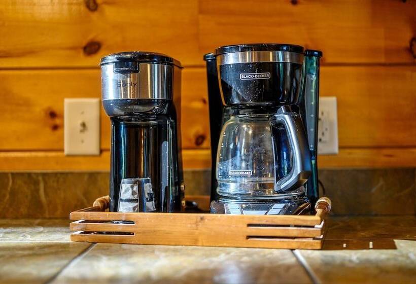 Okehi Pine Cabin With Wood Burning Fireplace And Outdoor Hot Tub By Redawning