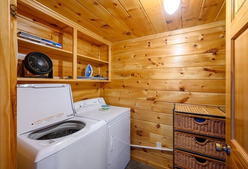 Okehi Pine Cabin With Wood Burning Fireplace And Outdoor Hot Tub By Redawning