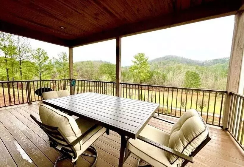 Peaceful Family Cabin Near Fishing With Over 100 Acres Of Mountain And Field Trails To Explore! 2 Be