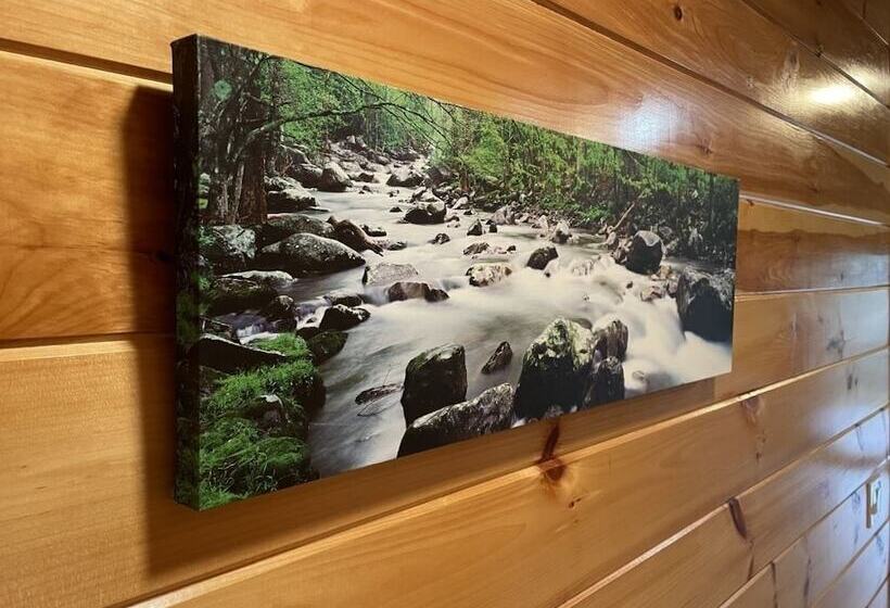 Peaceful Family Cabin Near Fishing With Over 100 Acres Of Mountain And Field Trails To Explore! 2 Be