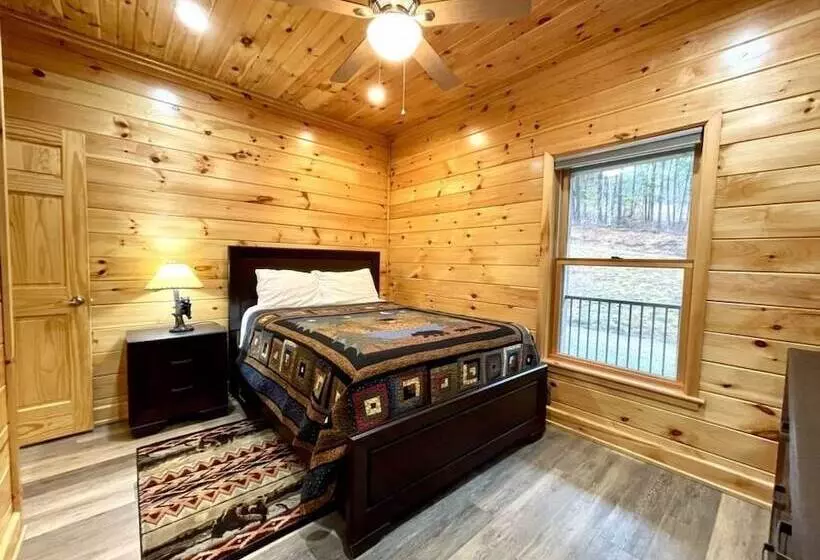 Peaceful Family Cabin Near Fishing With Over 100 Acres Of Mountain And Field Trails To Explore! 2 Be