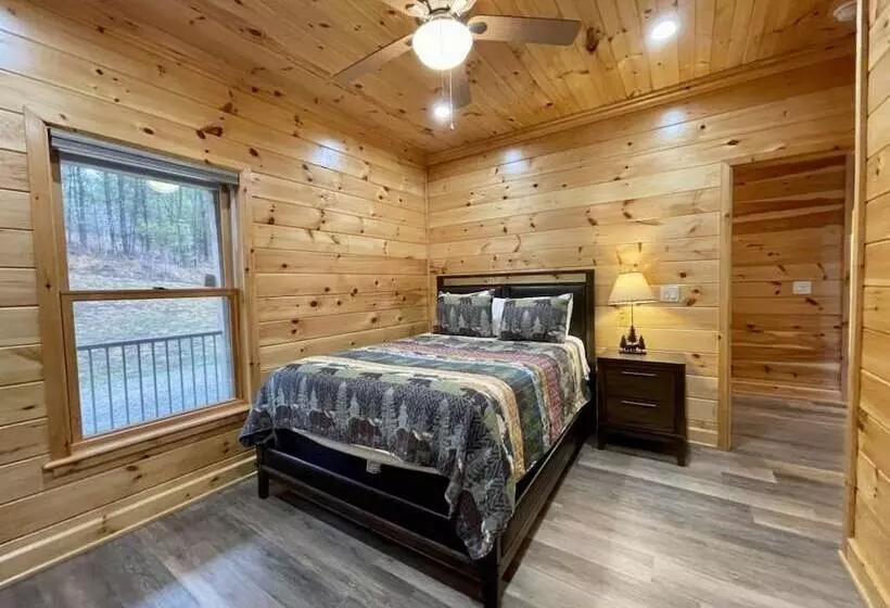 Peaceful Family Cabin Near Fishing With Over 100 Acres Of Mountain And Field Trails To Explore! 2 Be