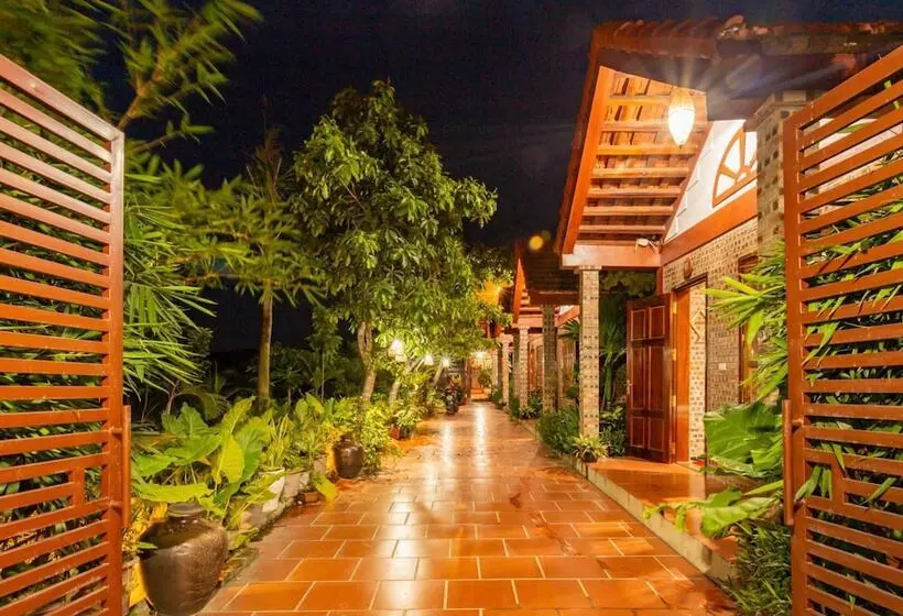 پانسیون Bai Dinh Eco Homestay