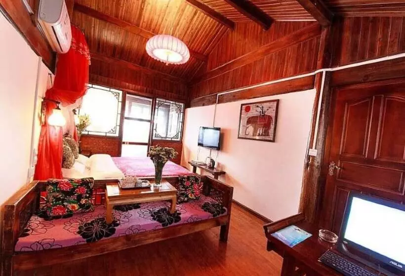 ペンション Lijiang Shuimuxiquan Inn
