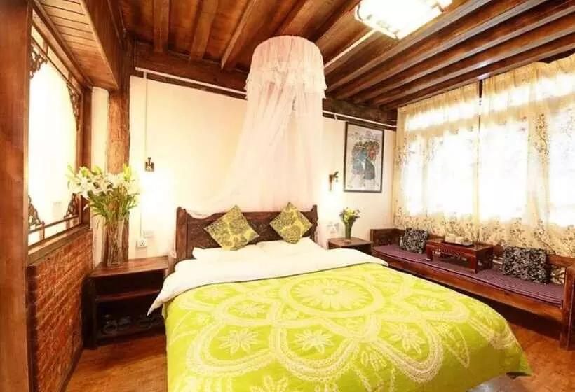 ペンション Lijiang Shuimuxiquan Inn