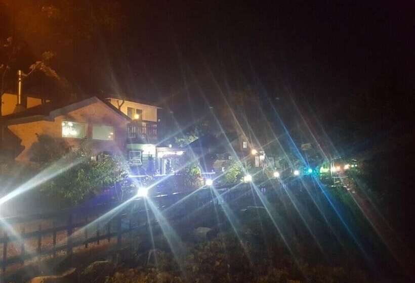 Pensió Muju Caravan Pesnion