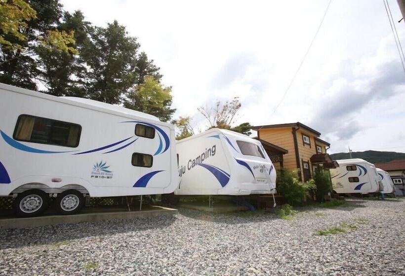 Pensió Muju Caravan Pesnion