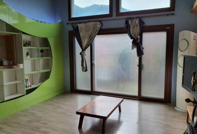 Pensió Muju Caravan Pesnion