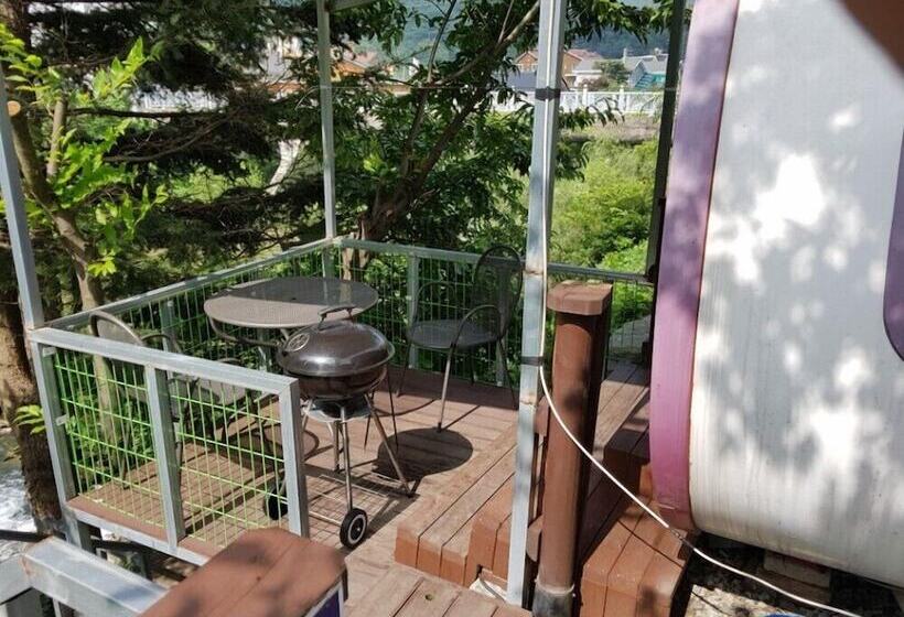 Pensió Muju Caravan Pesnion