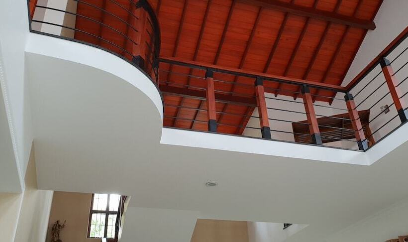 펜션 Up House Guest Inn