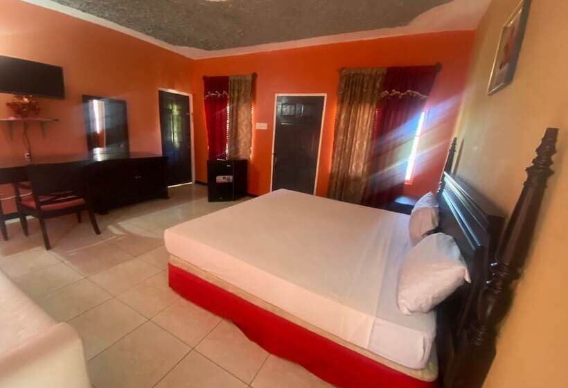 پانسیون Viviennes Guest House