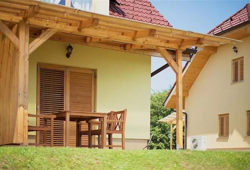 Tourist Farm Rooms Lovrec